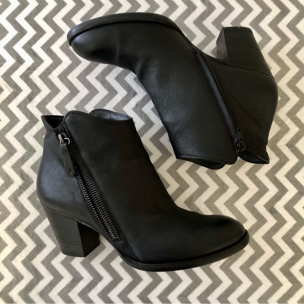 Paul Green Aubrey Black Leather Booties w/Zipper Detail, Women’s Size 8.5 US